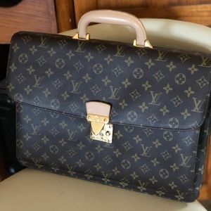 Louis Vuitton Conseiller Monogram Briefcase bag